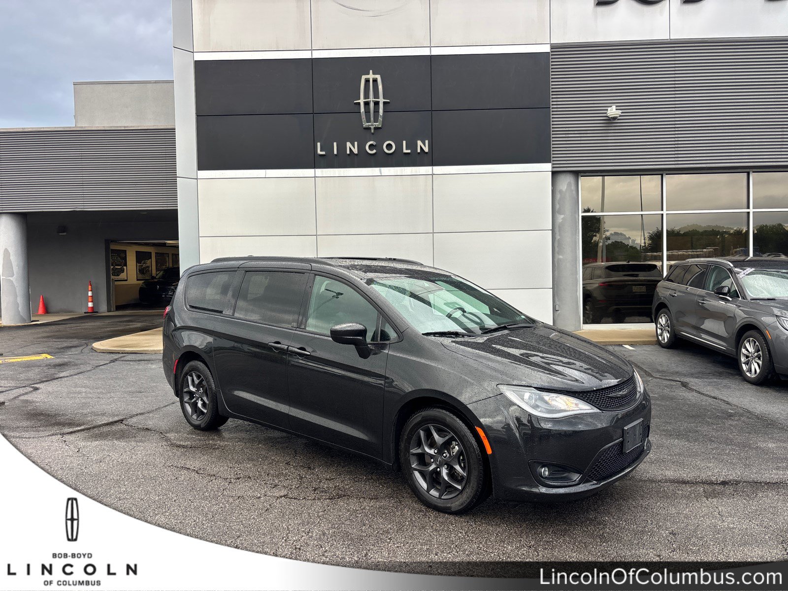 Used 2020 Chrysler Pacifica Touring-L Plus FWD image 1