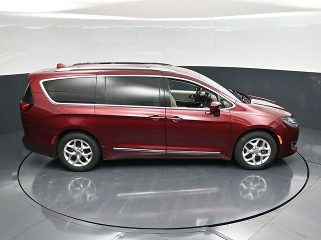 Used 2020 Chrysler Pacifica Touring-L w/ Tire & Wheel Group image 53