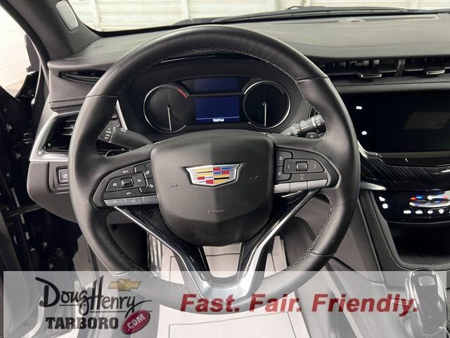 Used 2025 Cadillac XT6 Premium Luxury image 49