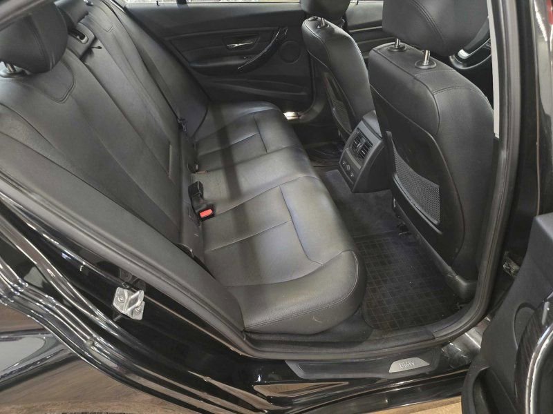 Used 2015 BMW 328i xDrive Sedan AWD/4WD image 7