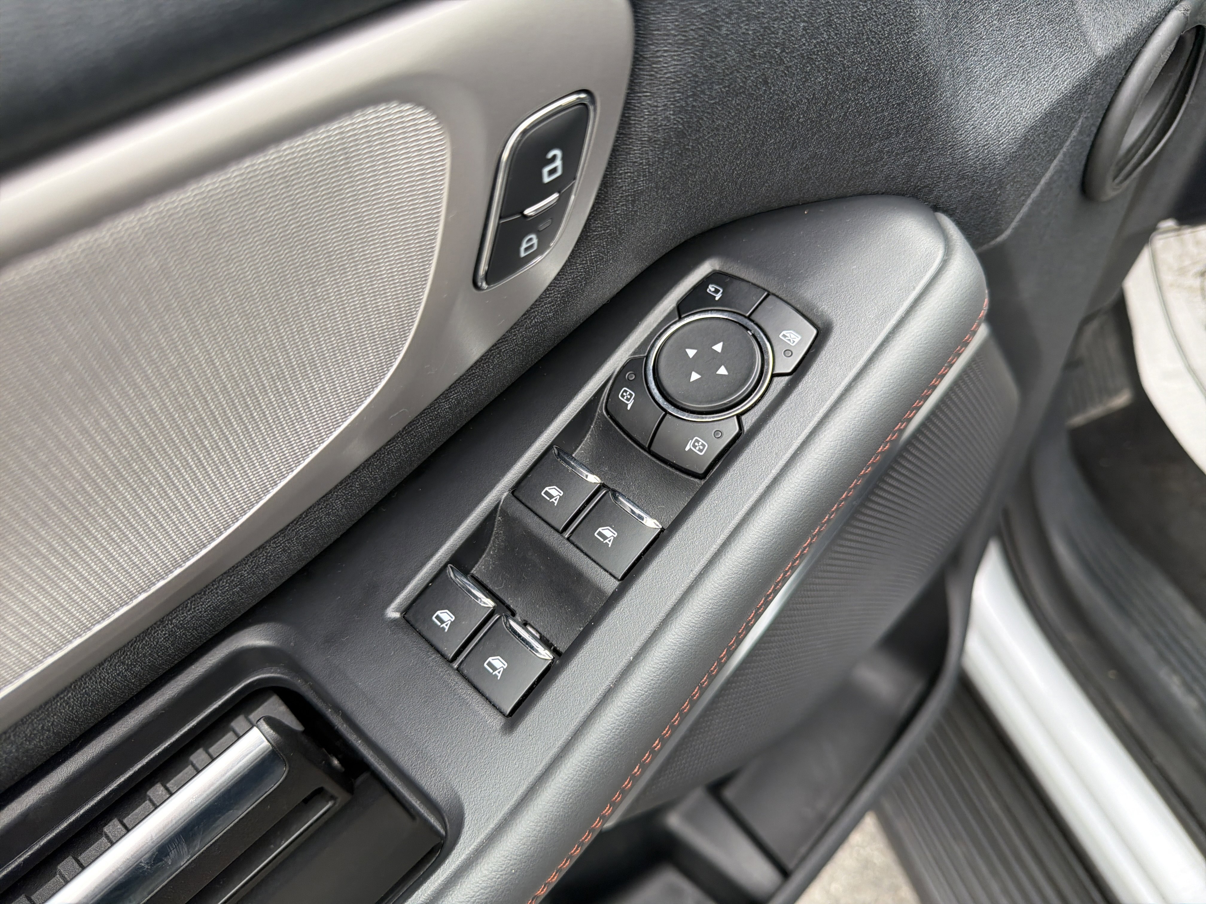 Used 2025 Ford Expedition Max Active image 17