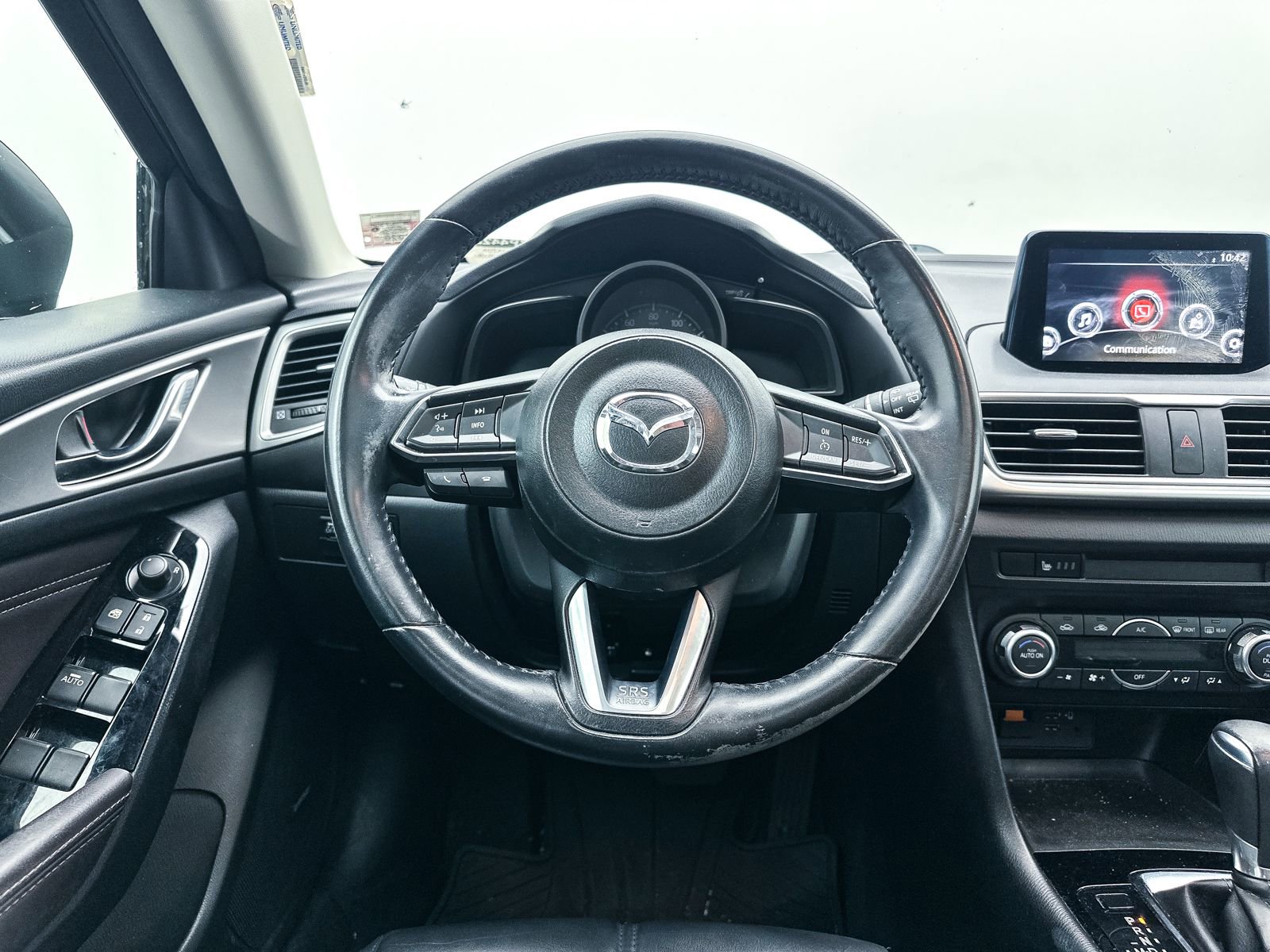 Used 2018 MAZDA MAZDA3 Touring FWD image 26