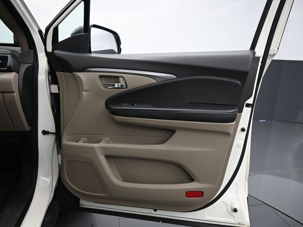 Used 2017 Honda Ridgeline RTS image 40