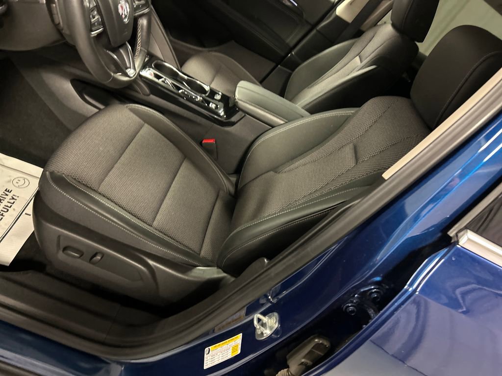 Used 2022 Buick Envision Preferred image 12