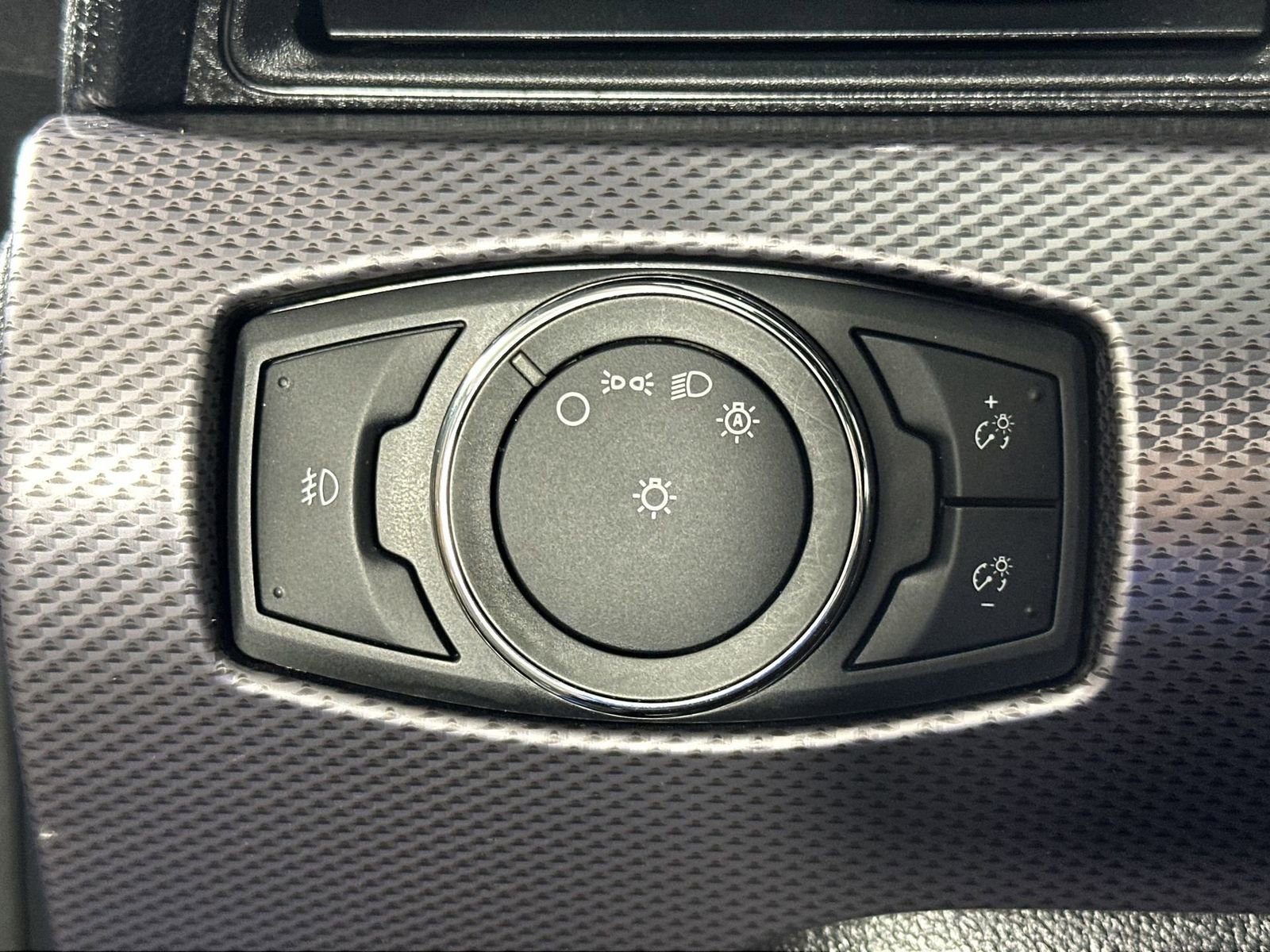 Used 2017 Ford Mustang EcoBoost image 26