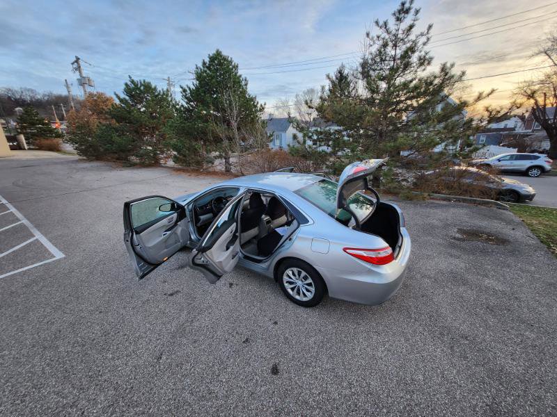 Used 2015 Toyota Camry LE image 22