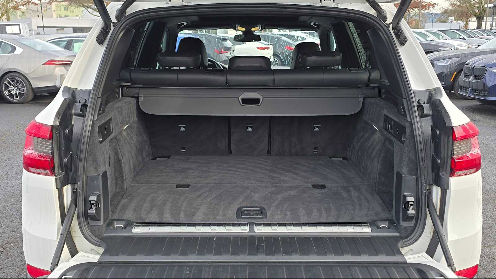 Used 2023 BMW X5 xDrive45e w/ Climate Comfort Package image 18