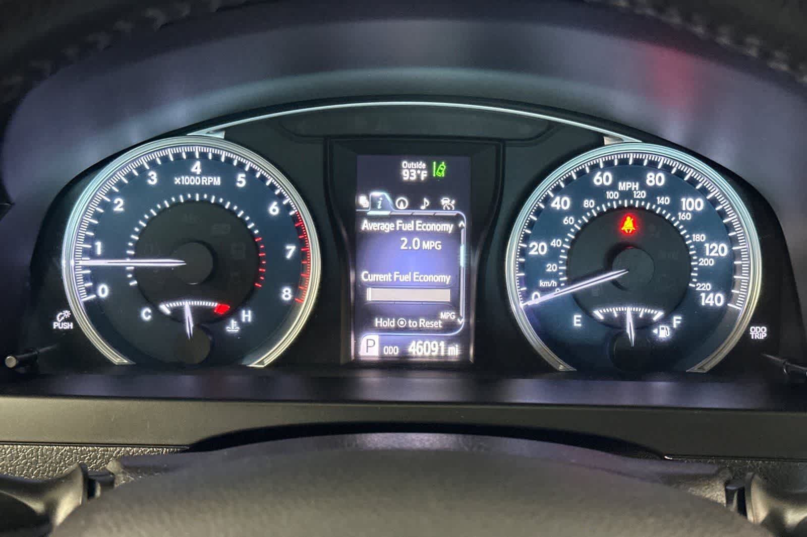 Used 2017 Toyota Camry XLE w/ Moonroof Package FWD image 31