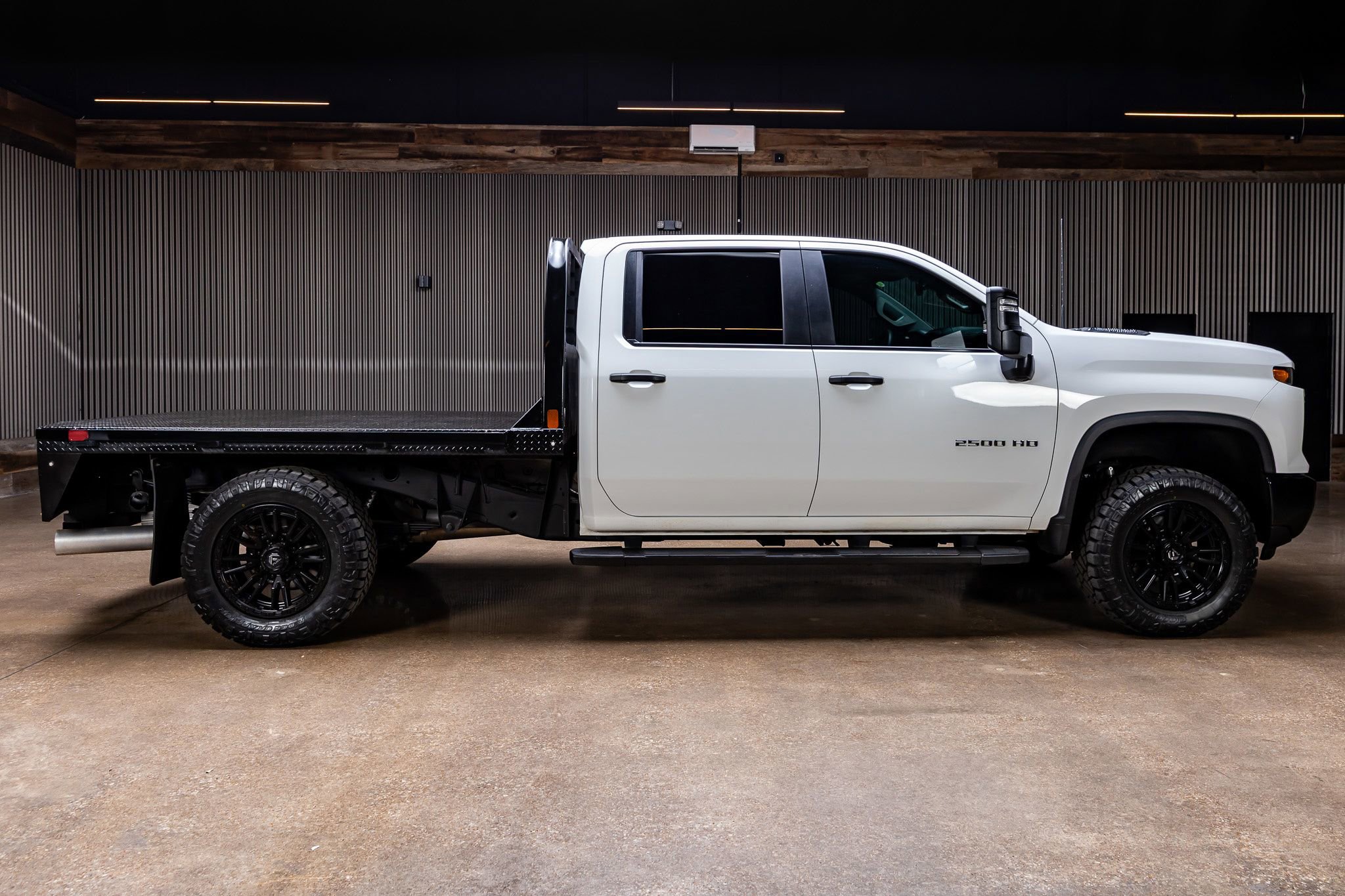 Used 2024 Chevrolet Silverado 2500 Custom w/ Custom Value Package AWD/4WD image 10