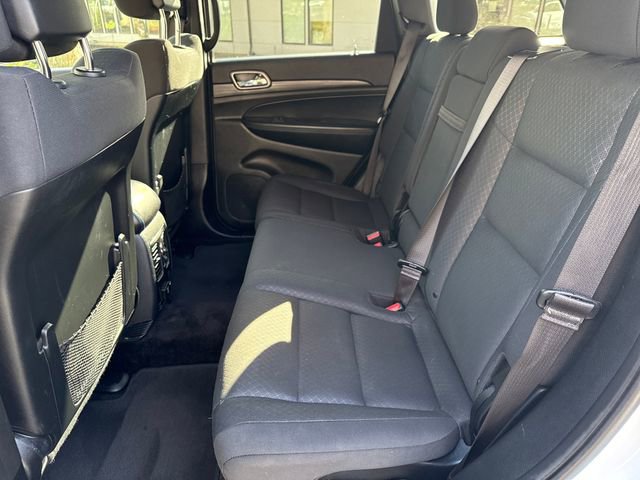 Used 2019 Jeep Grand Cherokee Laredo image 14