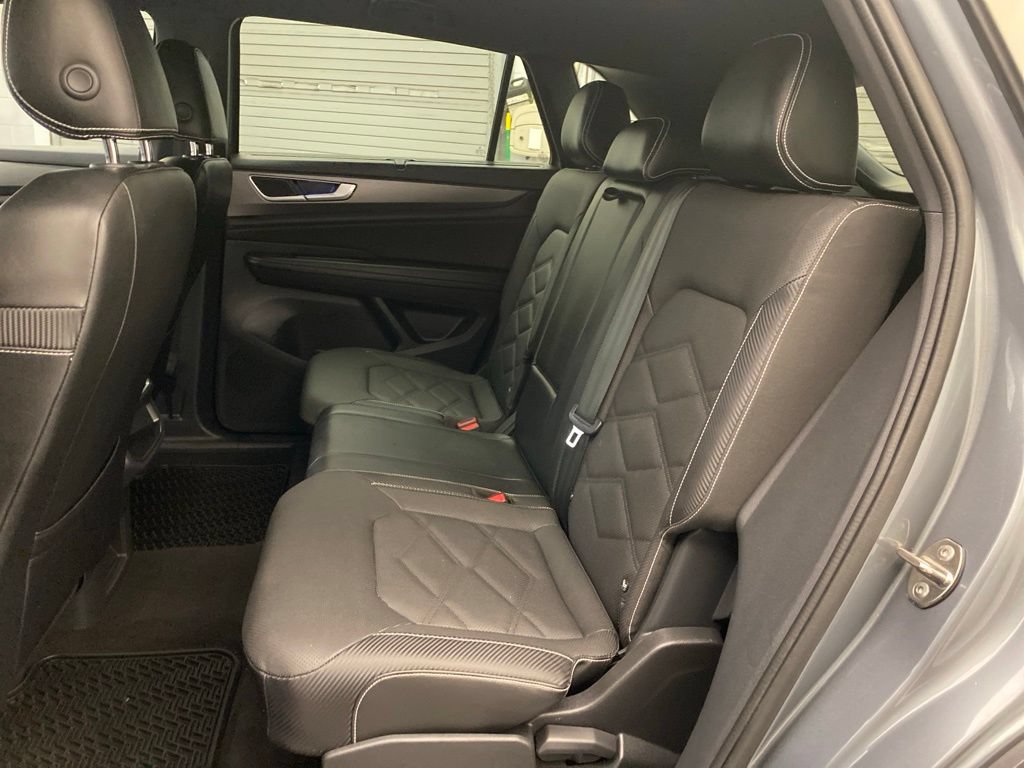 Used 2024 Volkswagen Atlas Cross Sport SE AWD/4WD image 23