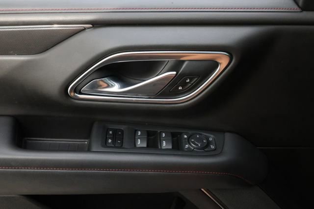 Used 2021 Chevrolet Suburban RST w/ Luxury Package image 25