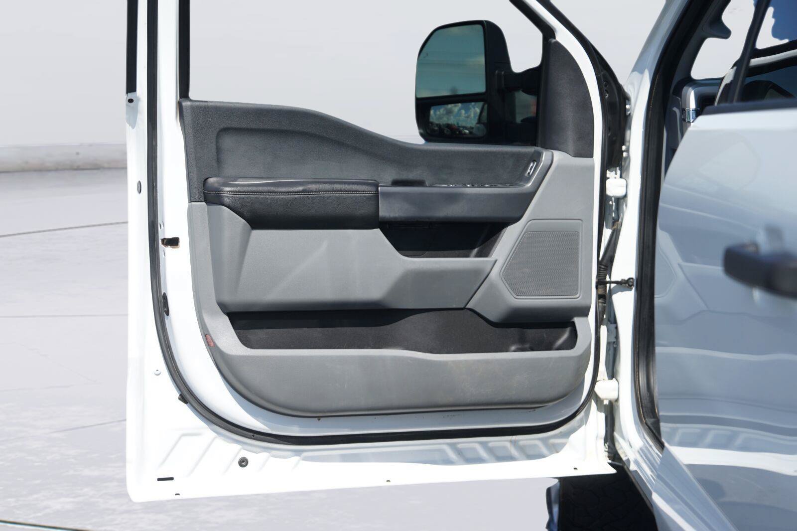 Used 2023 Ford F350 XLT w/ 360-Degree Camera Package AWD/4WD image 30