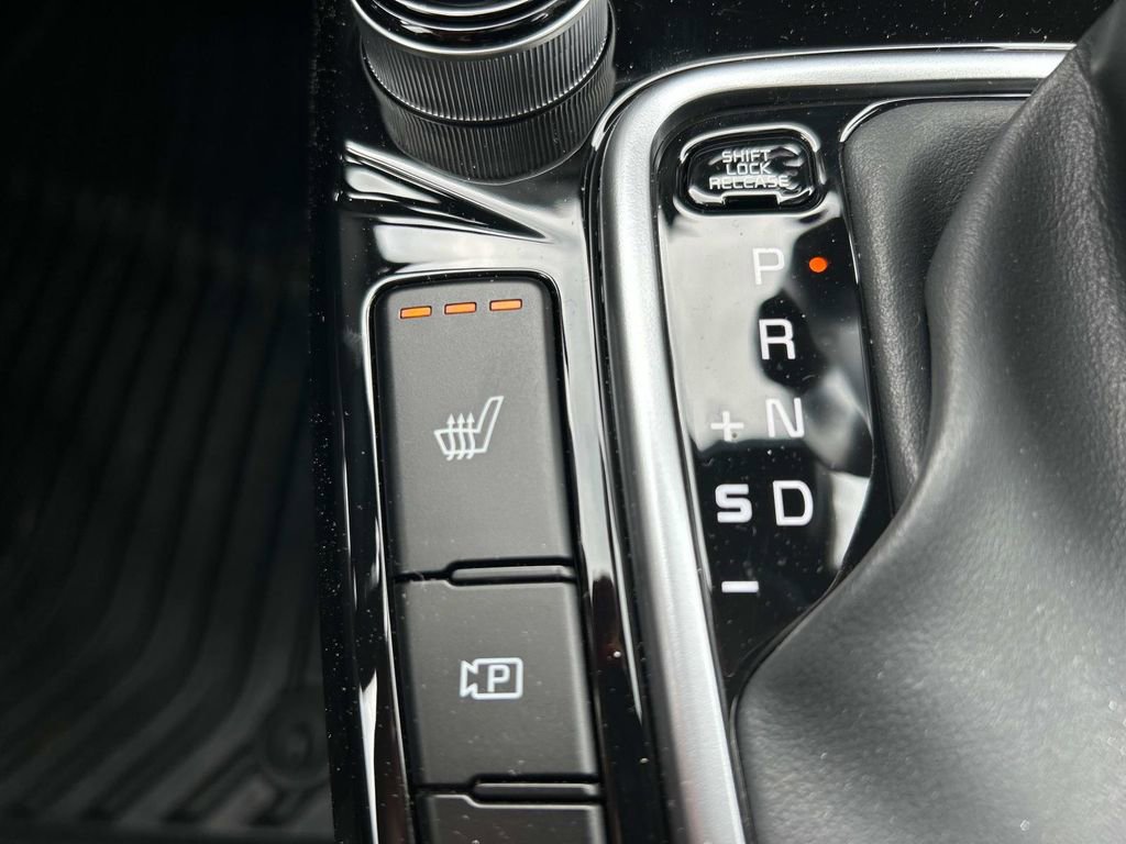 Used 2025 Kia Seltos EX w/ EX Sunroof Package image 30