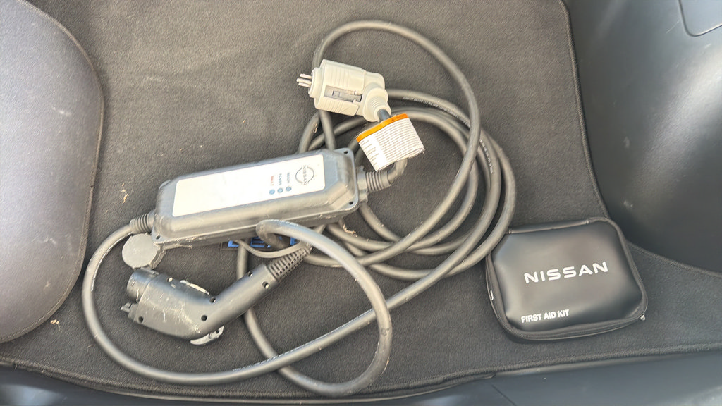 Certified 2025 Nissan Leaf S FWD image 18