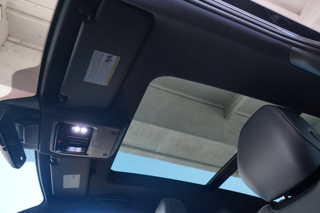 New 2026 Volkswagen Tiguan SEL R-Line AWD/4WD image 12