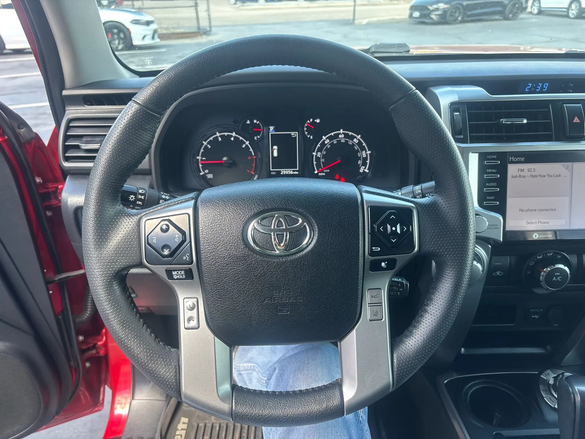 Used 2020 Toyota 4Runner SR5 AWD/4WD image 8