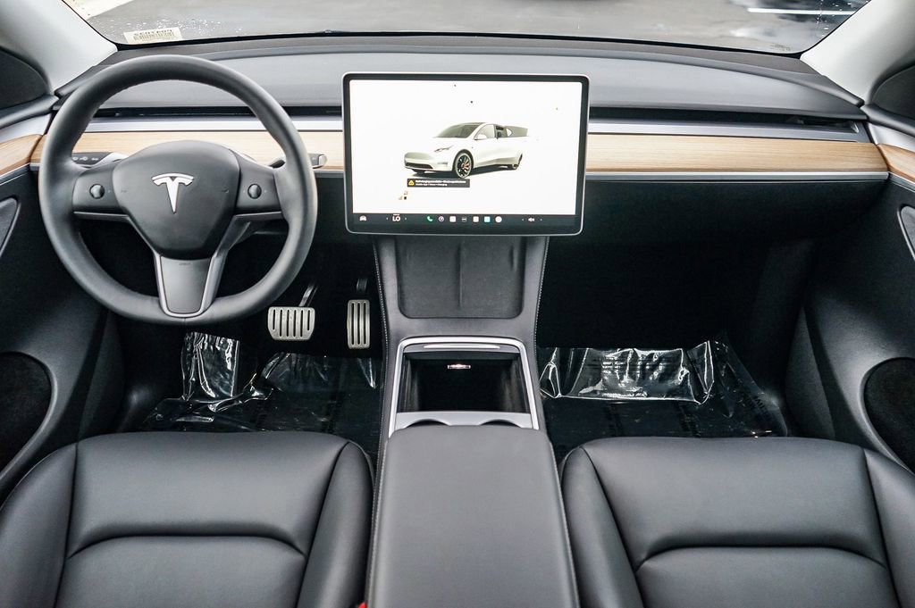 Used 2024 Tesla Model Y Performance AWD/4WD image 13