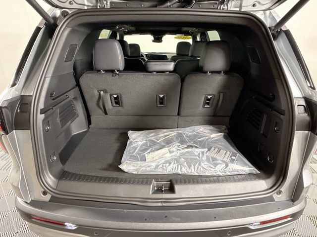 New 2027 Chevrolet Traverse LT w/ Sun and Wheel Package FWD image 28