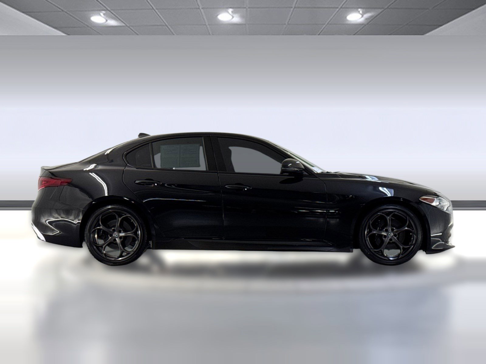 Used 2019 Alfa Romeo Giulia Ti Sport w/ Quick Order Package 22U Sport RWD image 7