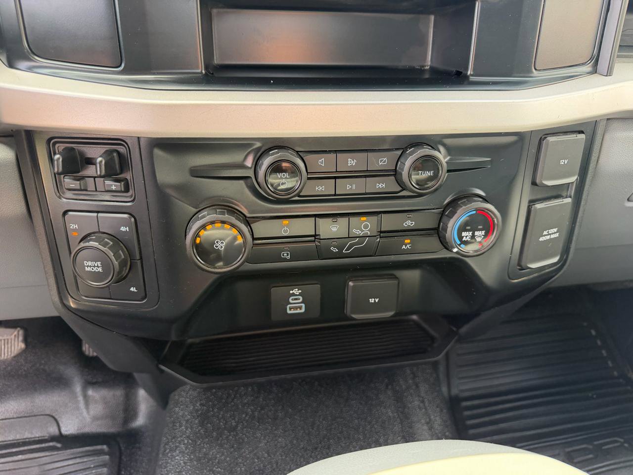 Used 2023 Ford F450 XL w/ Snow Plow Prep Package image 25