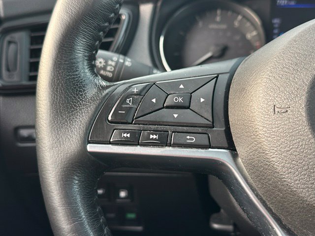 Used 2020 Nissan Rogue SV w/ Sun & Sound Touring Package AWD/4WD image 38