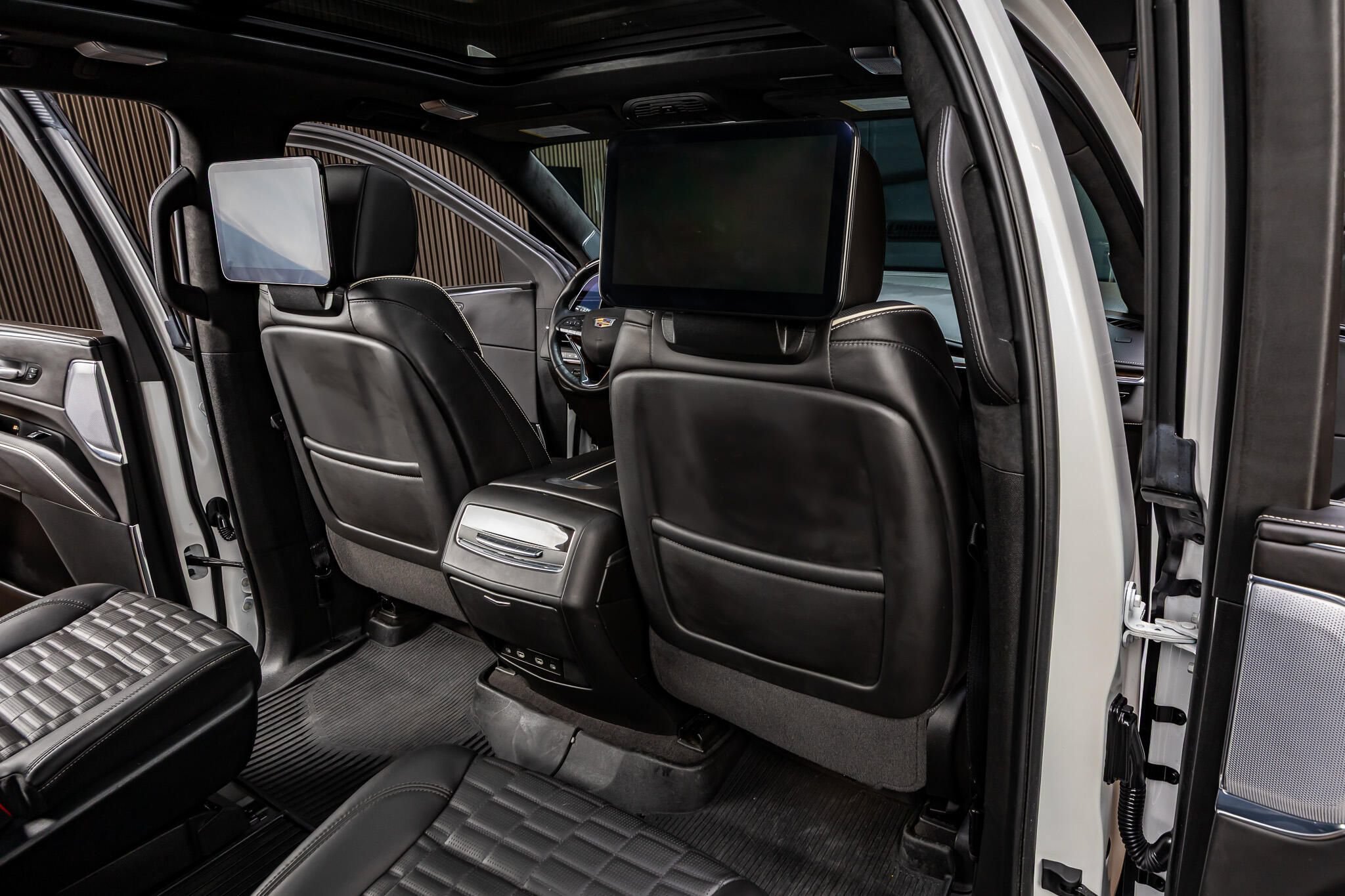 Used 2024 Cadillac Escalade Sport Platinum AWD/4WD image 28