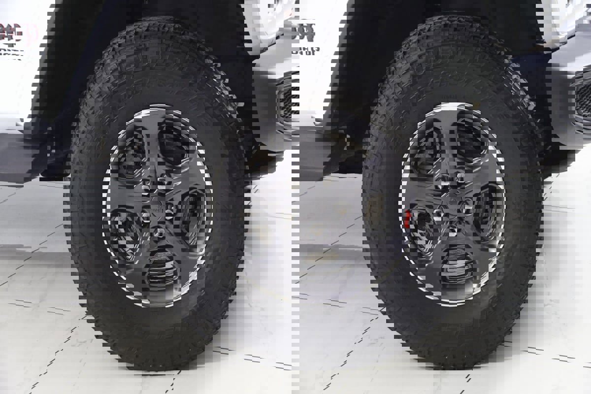 Used 2020 Jeep Gladiator Rubicon w/ Dual Top Group image 16