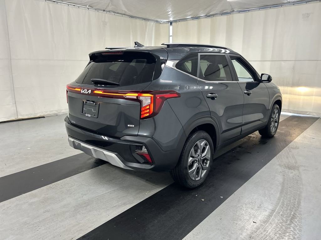 Certified 2024 Kia Seltos S image 2