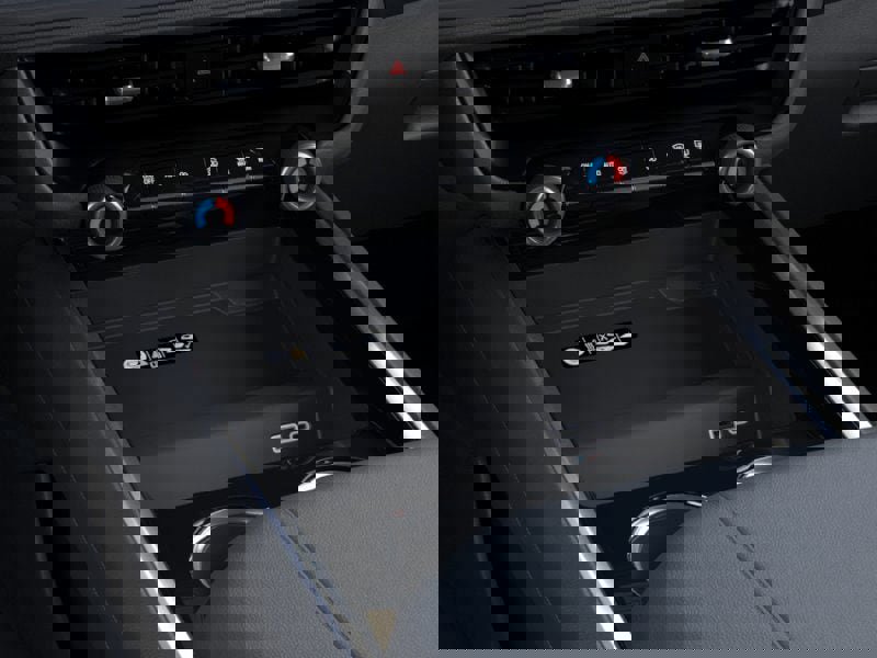 New 2025 Chevrolet Suburban LT w/ Advanced Technology Package image 23