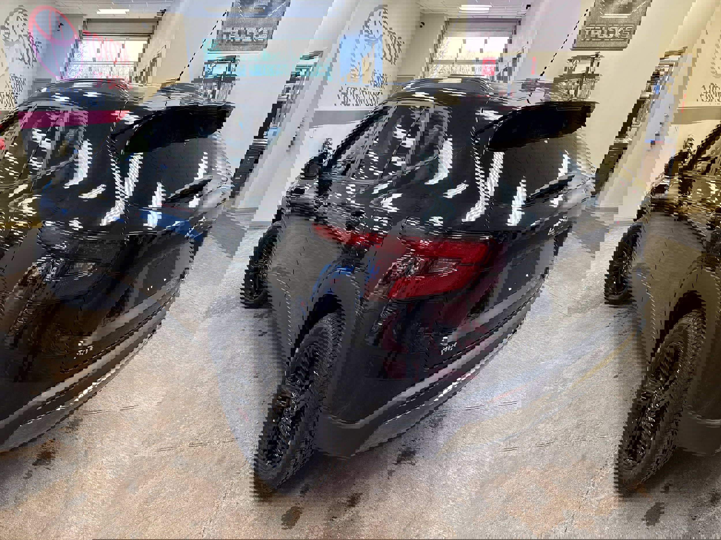 Used 2024 Chevrolet Trax ACTIV w/ Sunroof Package image 12