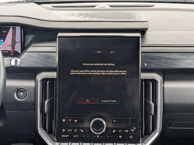 Used 2025 GMC Acadia Elevation image 18