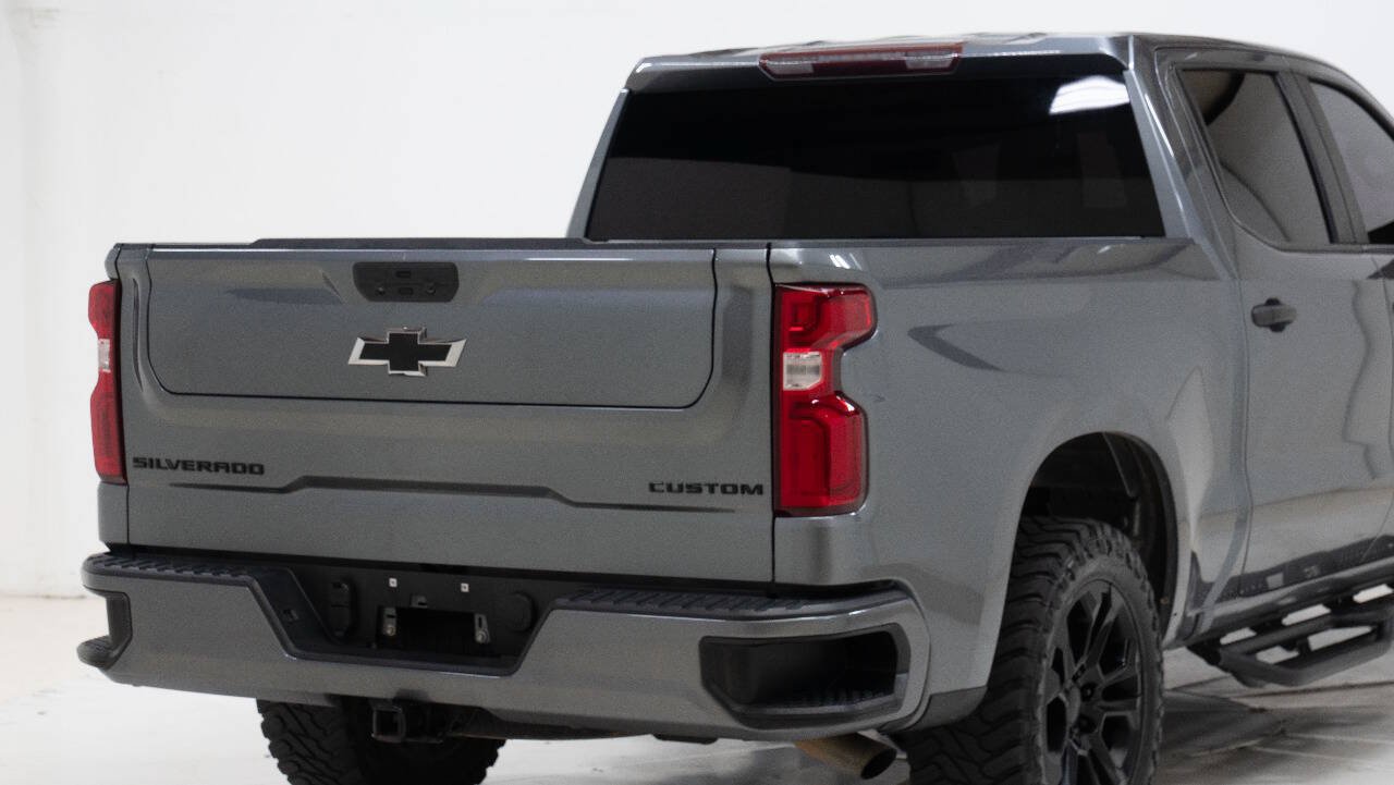 Used 2021 Chevrolet Silverado 1500 Custom w/ LPO, Dark Essentials Package RWD image 14