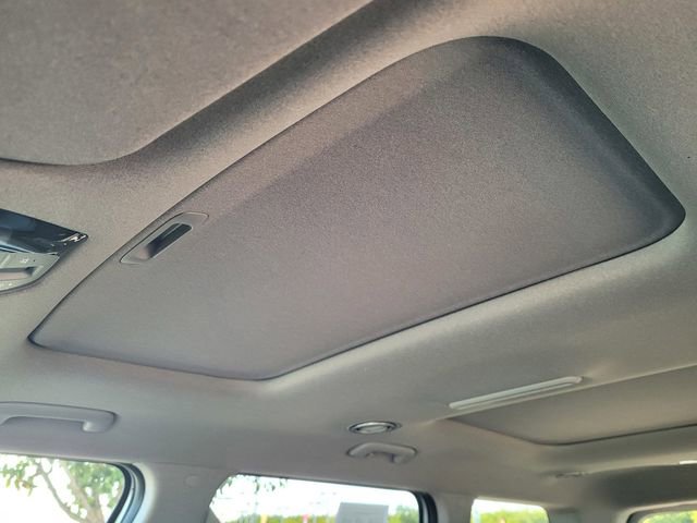 Used 2026 Kia EV9 Wind image 11