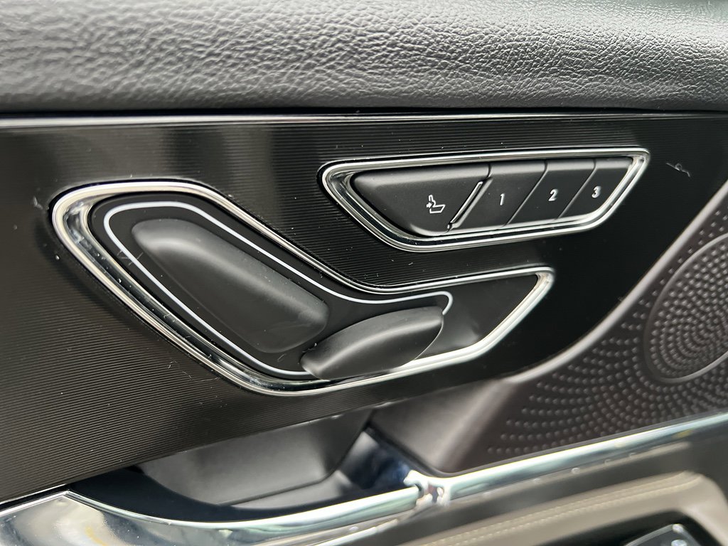 Used 2023 Lincoln Corsair Reserve w/ Equipment Group 201A image 17