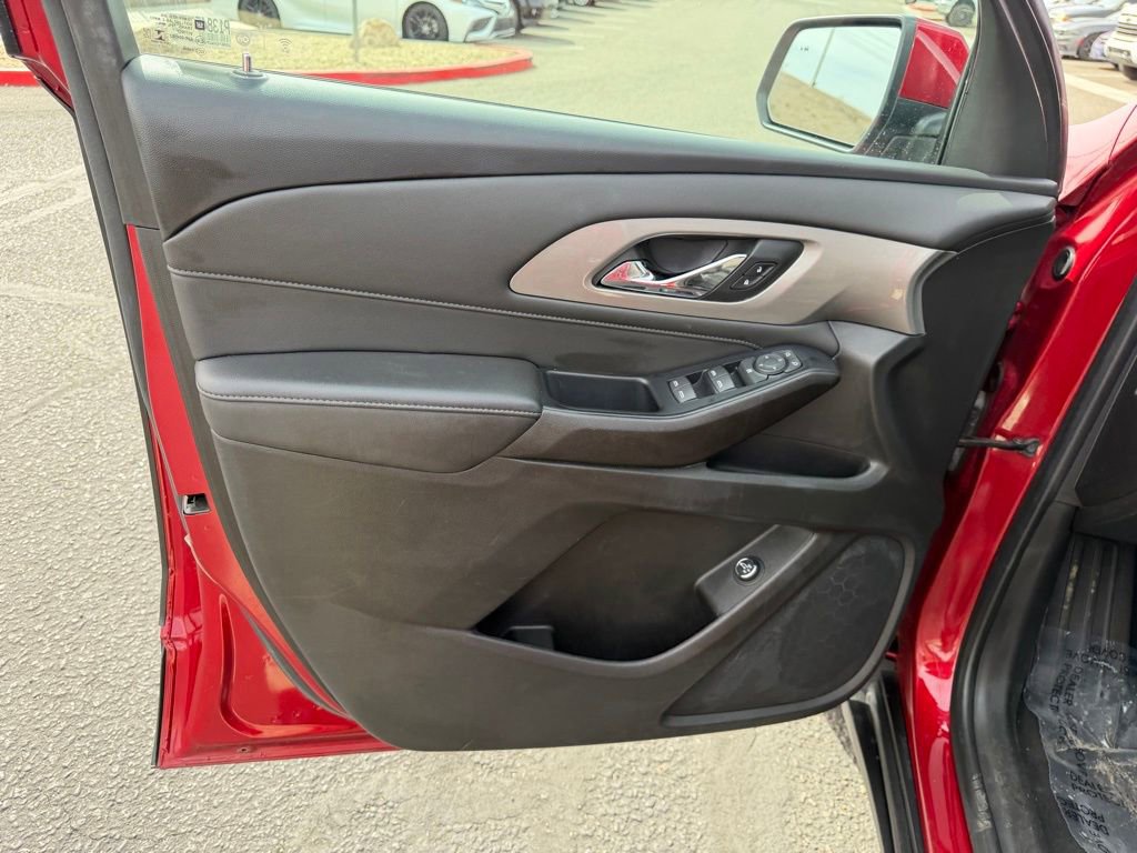 Certified 2023 Chevrolet Traverse LT image 24