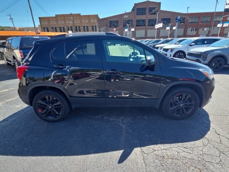 Used 2020 Chevrolet Trax LT w/ Redline Edition AWD/4WD image 8