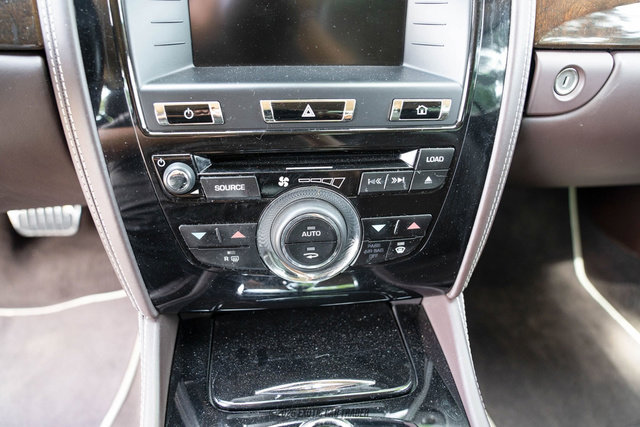 Used 2013 Jaguar XKR R RWD image 24