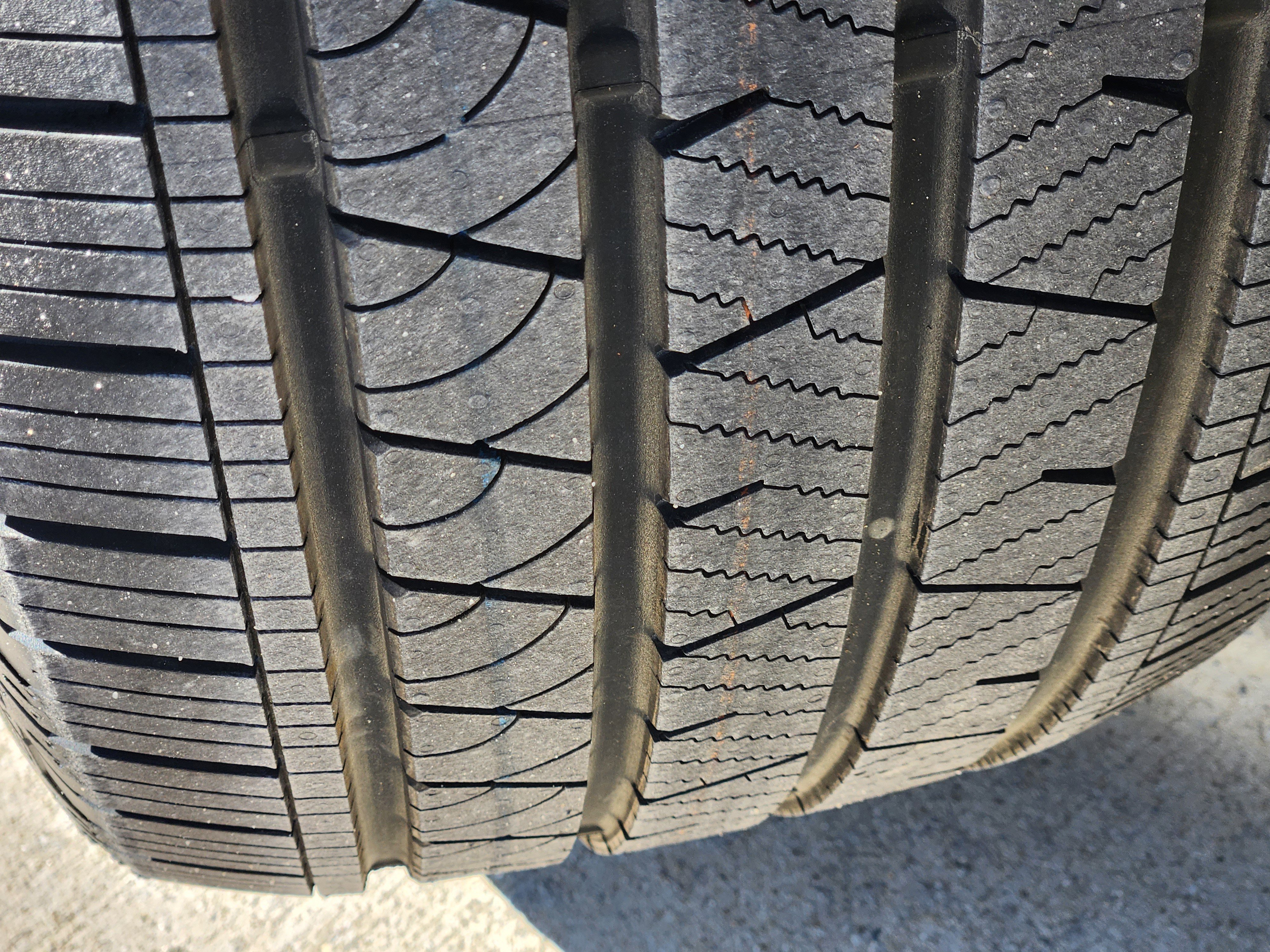 Used 2024 BMW X7 xDrive40i w/ Premium Package image 11