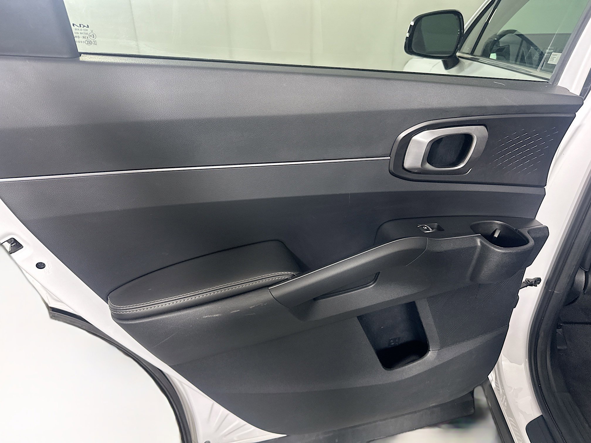 Used 2024 Kia Sorento S image 26