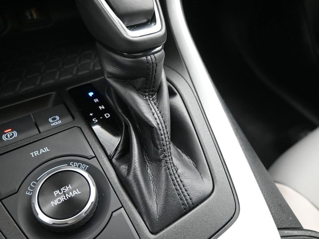 Used 2023 Toyota RAV4 XLE Premium image 23