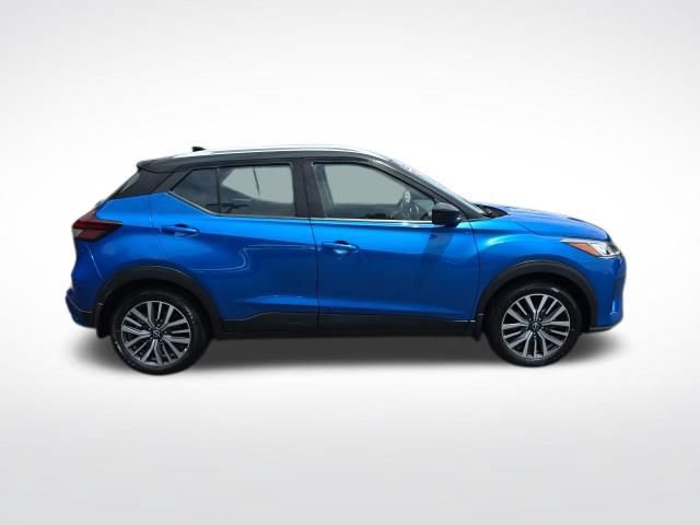Used 2024 Nissan Kicks SV FWD image 6