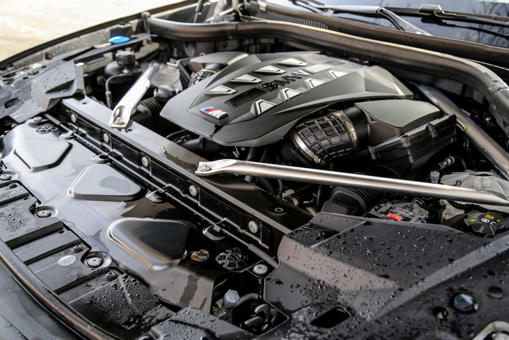 Used 2025 BMW X5 M60i w/ Executive Package image 29