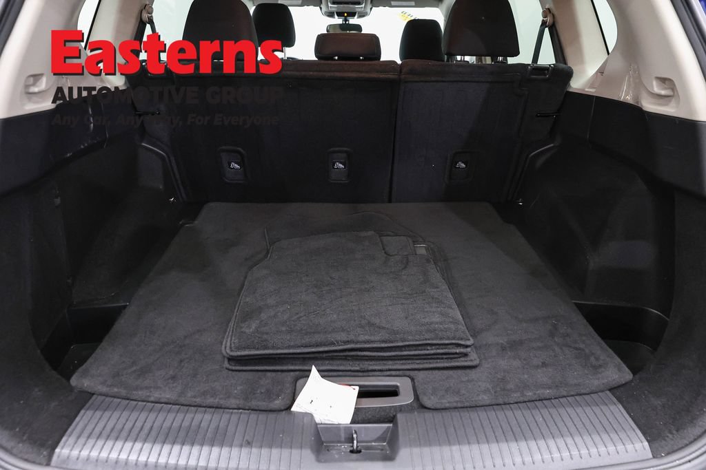 Used 2023 Nissan Rogue S AWD/4WD image 9