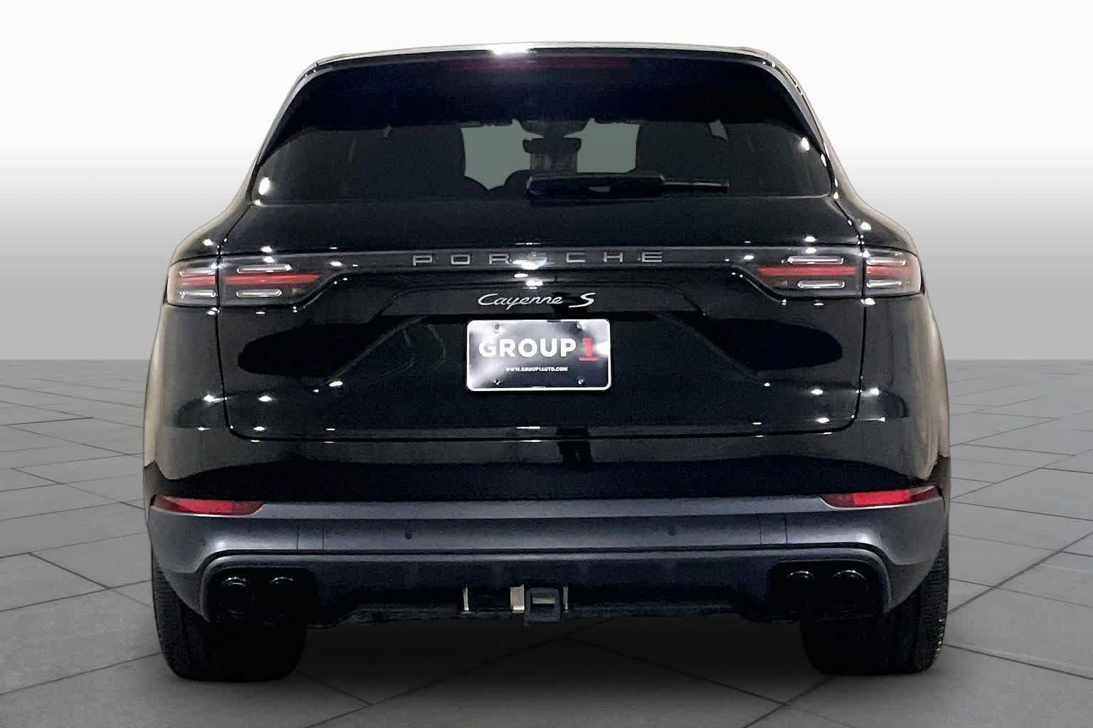 Used 2023 Porsche Cayenne S Platinum AWD/4WD image 4