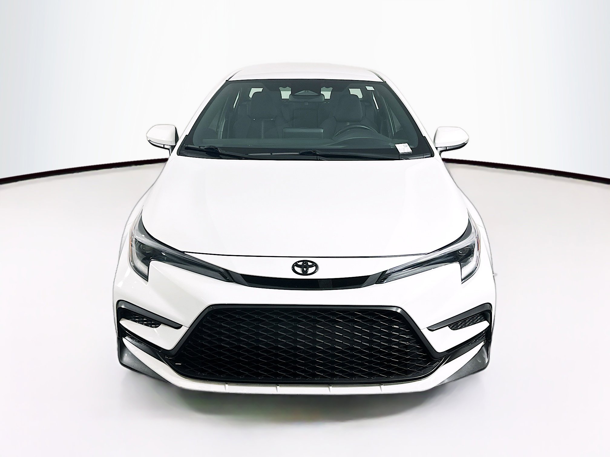 Used 2023 Toyota Corolla SE image 2