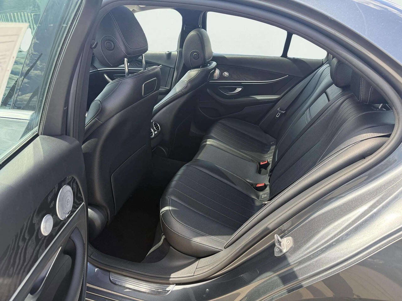 Used 2018 Mercedes-Benz E 300 4MATIC image 11