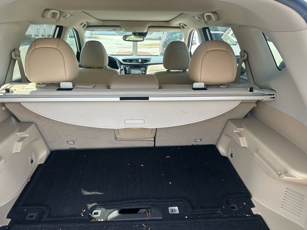 Used 2017 Nissan Rogue SL w/ SL Premium Package image 8