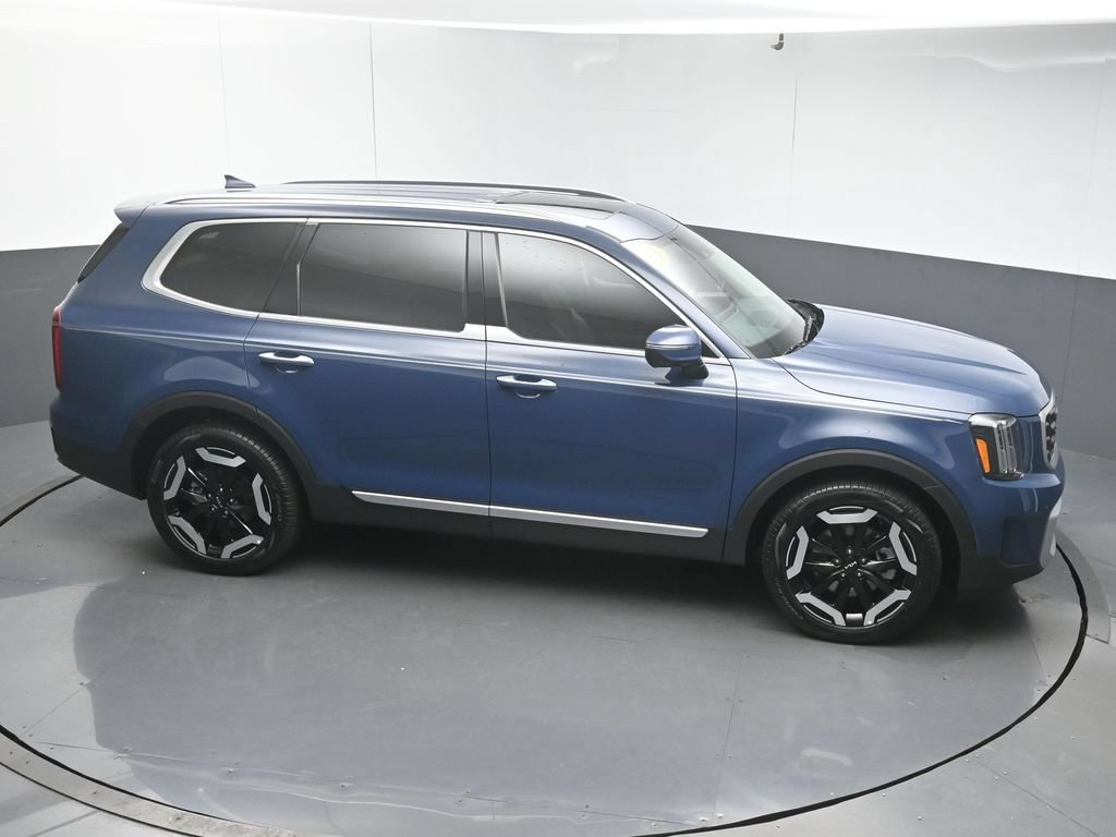 Used 2025 Kia Telluride S AWD/4WD image 54