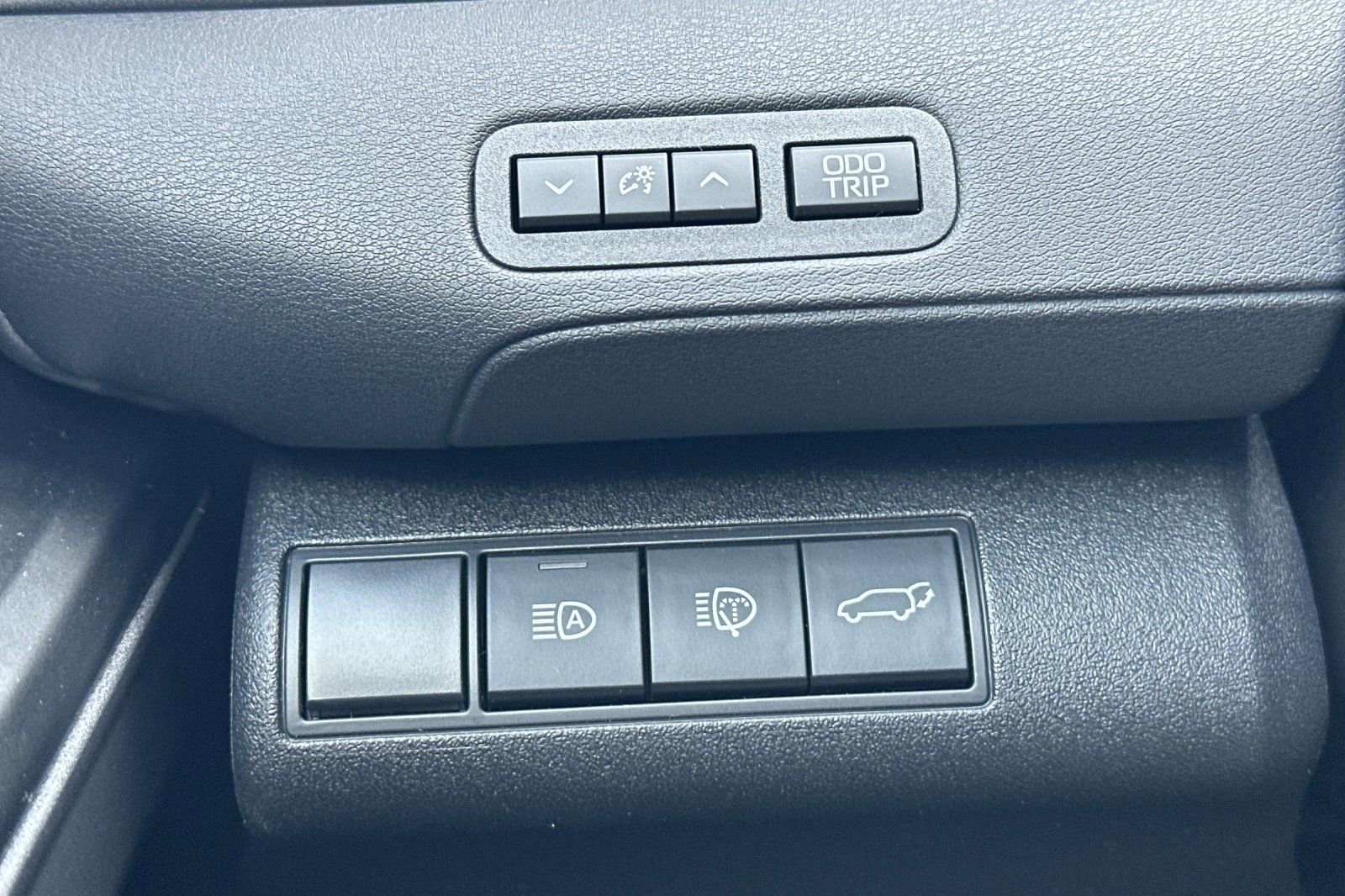 New 2026 Subaru Uncharted Premium FWD image 31